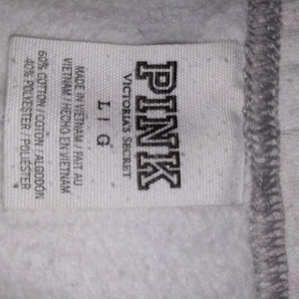 VS Pink - Picture 6 of 8
